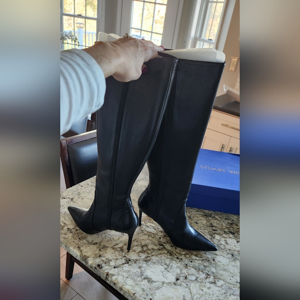 Stuarr Weitzman Knee High Leather Boits